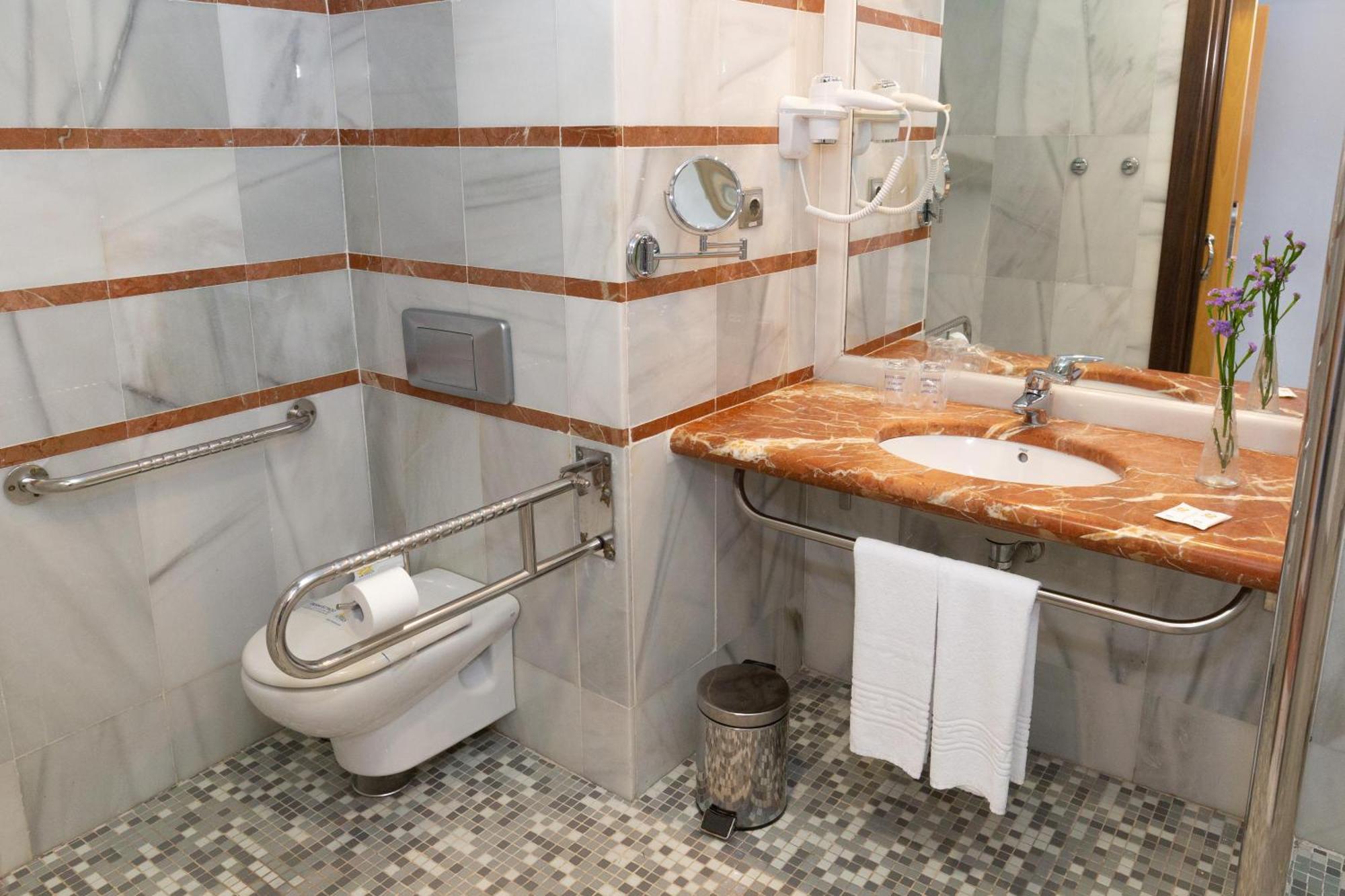 R2 Pajara Hotel